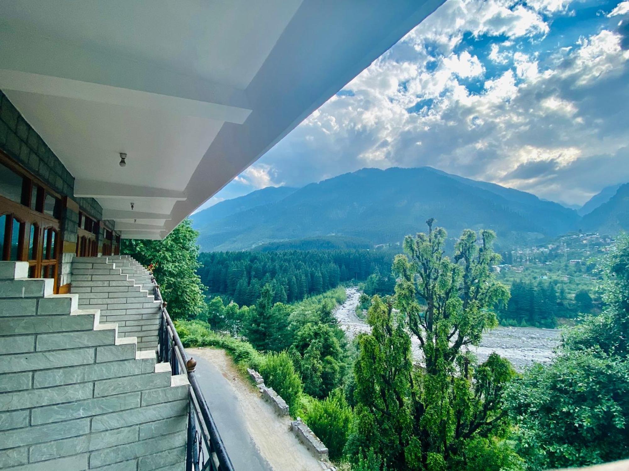 Snow Clad Riverview Hotel & Resort, Manali Exterior foto