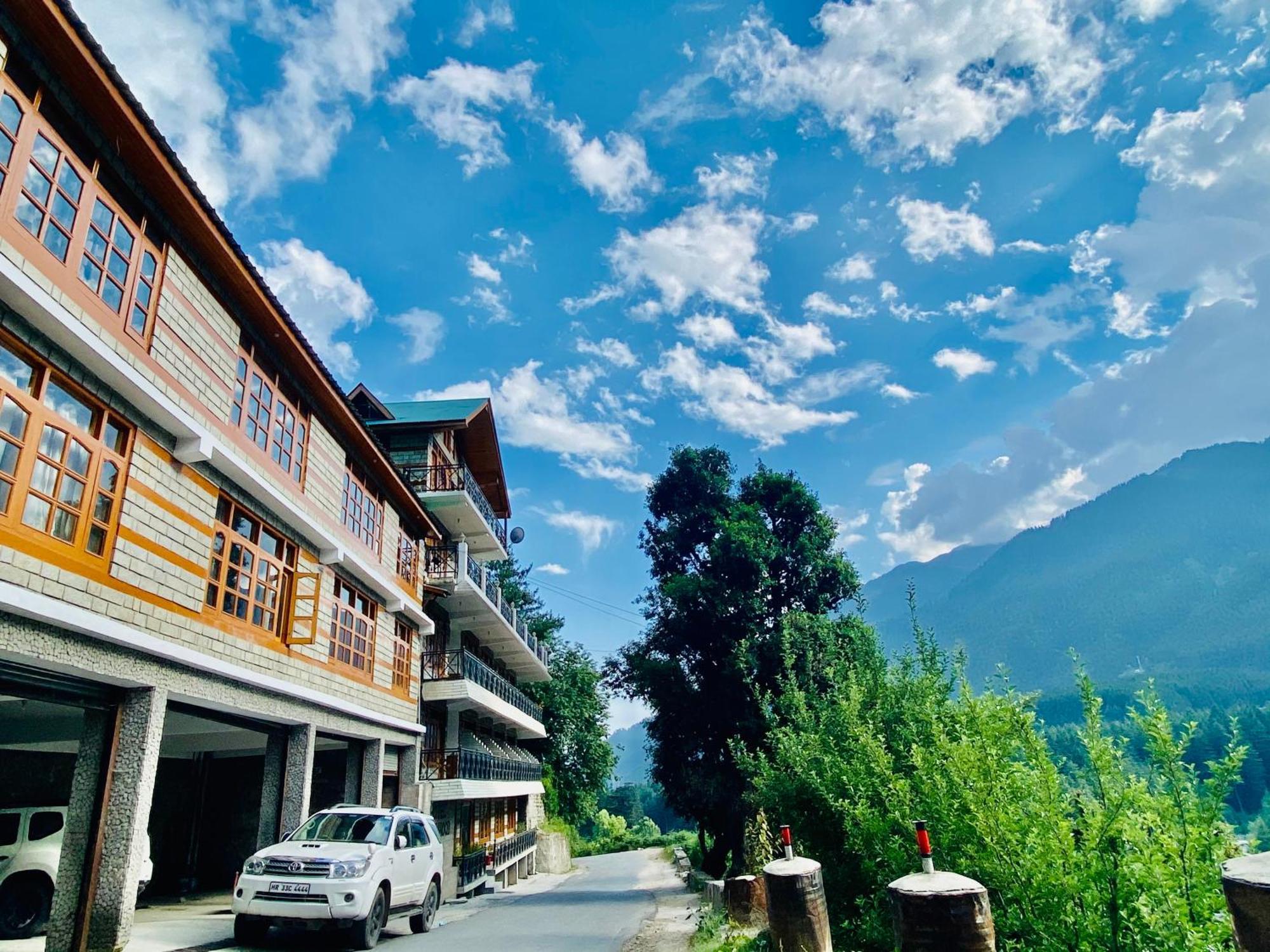 Snow Clad Riverview Hotel & Resort, Manali Exterior foto